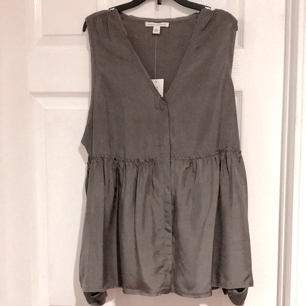 Banana Republic 100% silk taupe sleeveless blouse
